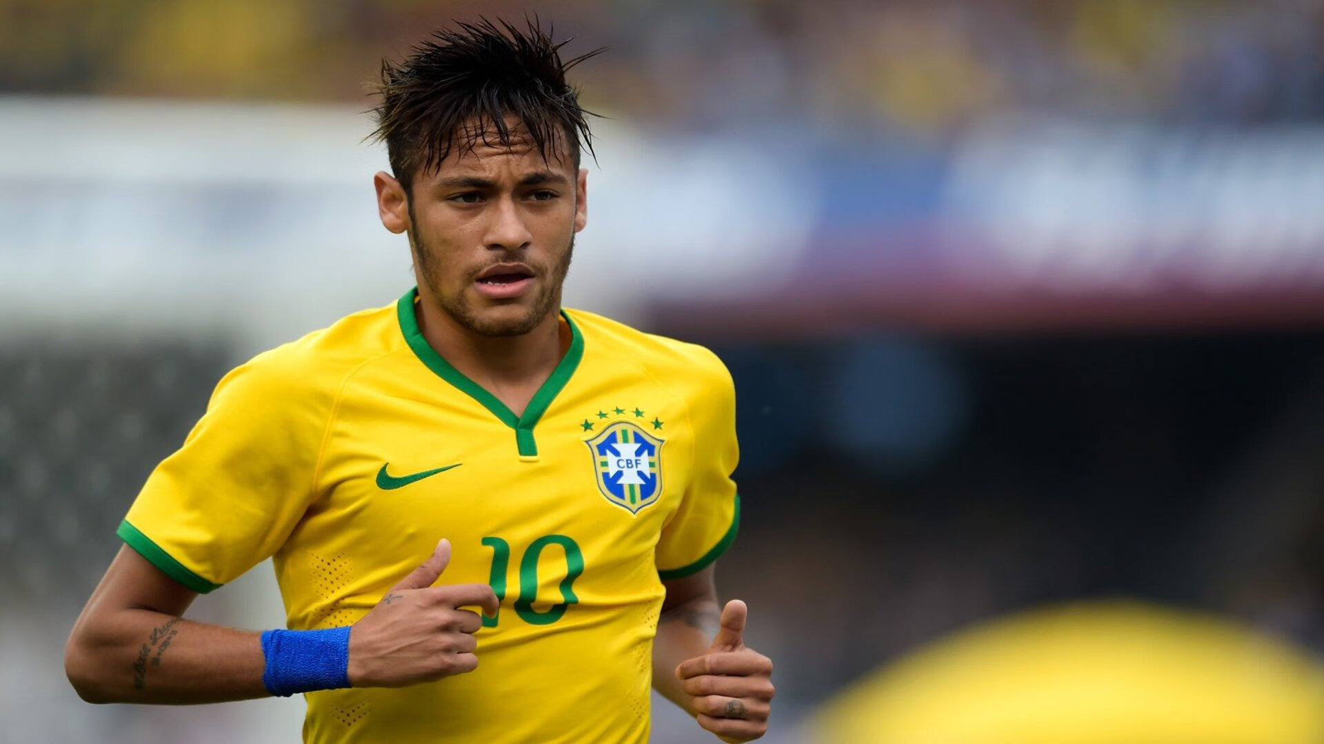 阿根廷前锋破门得分,保加利亚队惊险逼平,点燃球迷激情的绝对经典对决